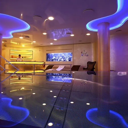 Ξενοδοχείο Ambiente Wellness & 4*