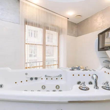 Ambiente Wellness & 4*