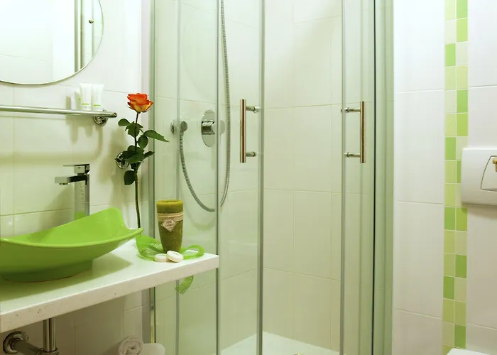 Ambiente Wellness & كارلوفي فاري